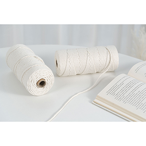 Macramé yarn with wooden beads